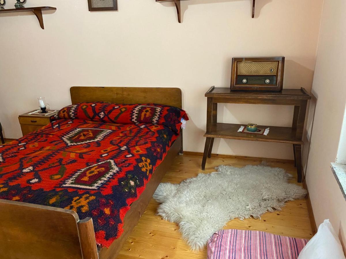 Vila Llulla Krujë Esterno foto