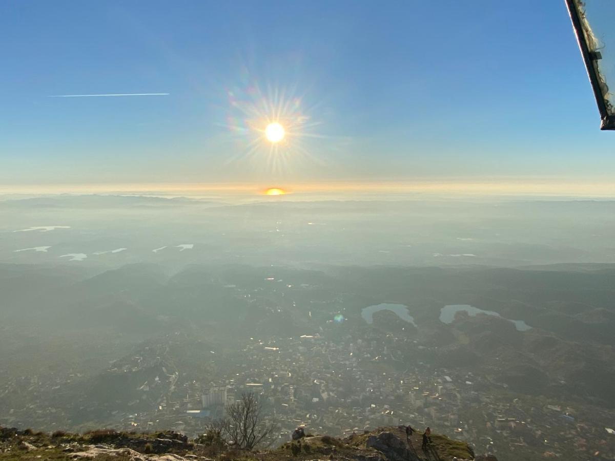 Vila Llulla Krujë Esterno foto