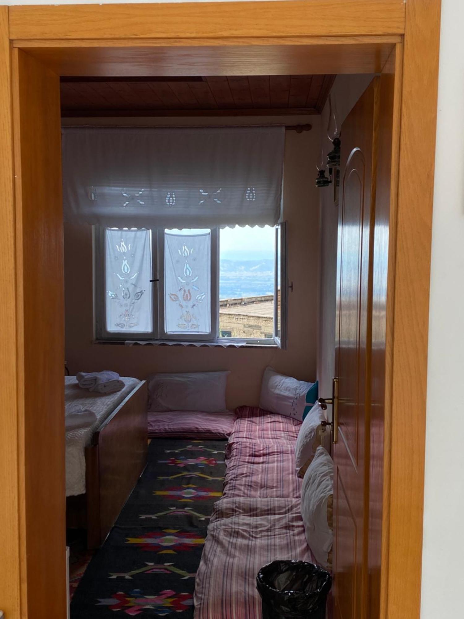 Vila Llulla Krujë Esterno foto